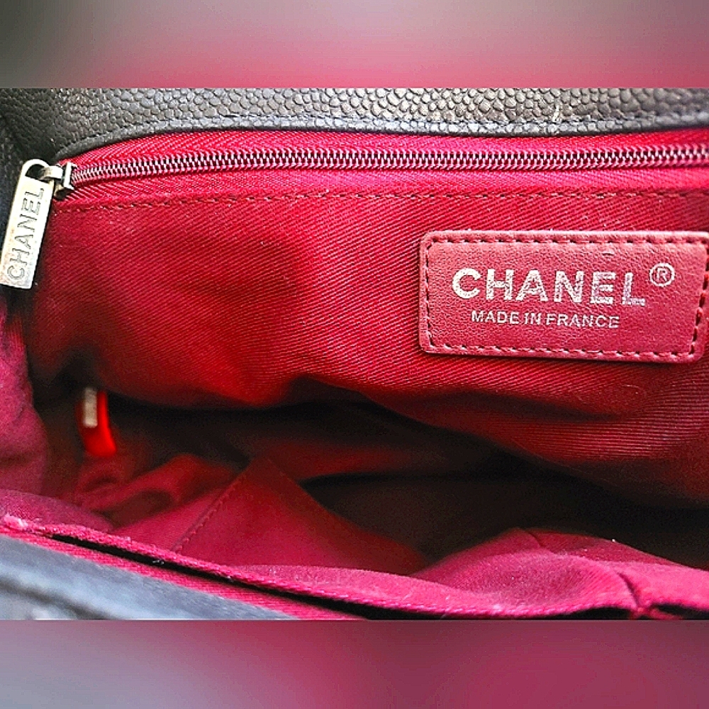 Chanel Iridescent Caviar Quilted Grain Classic Flap Two-Way Crossbody Bag - Picture 9 of 15